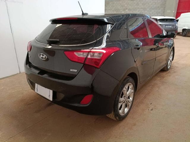 HYUNDAI - I30 — foto do lote