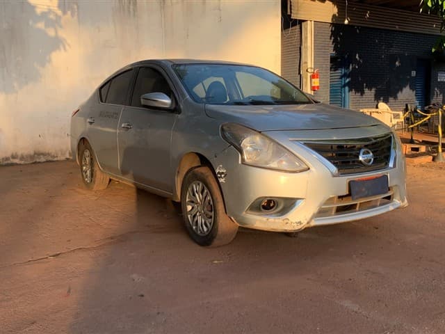 NISSAN - VERSA 16 SL — foto do lote