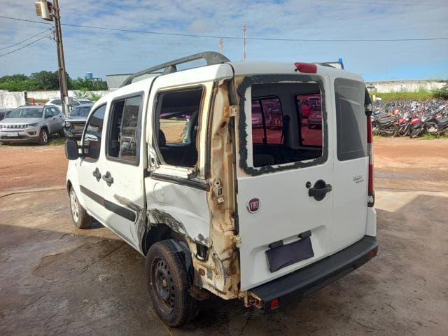 FIAT - DOBLO ESSENCE 1.8 — foto do lote