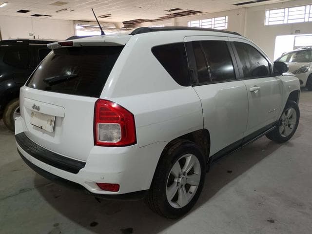 JEEP - COMPASS SPORT2.0L — foto do lote