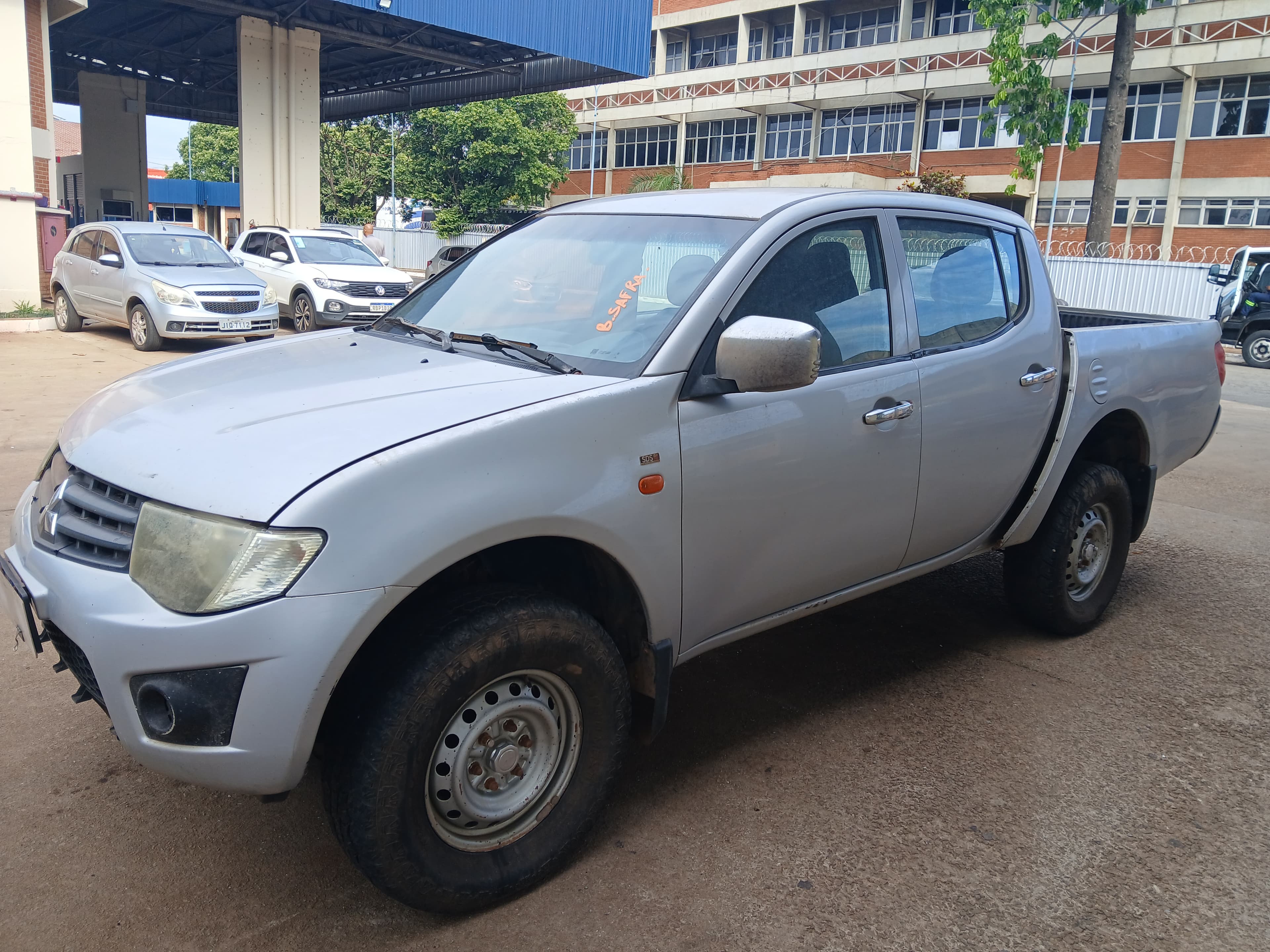 MMC - L200 TRITON GL D — foto do lote