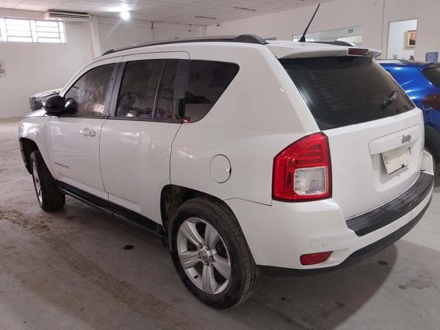 JEEP - COMPASS SPORT2.0L — foto do lote