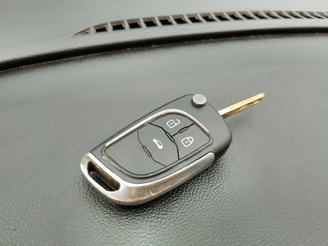 CHEVROLET - ONIX 1.4MT LT — foto do lote