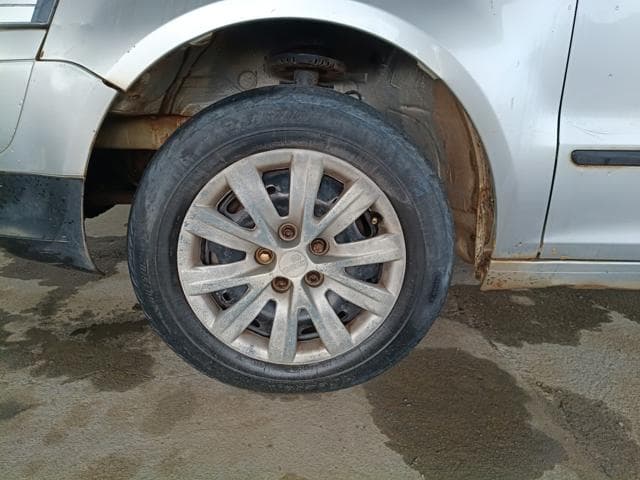 VOLKSWAGEN - FOX 1.0 — foto do lote