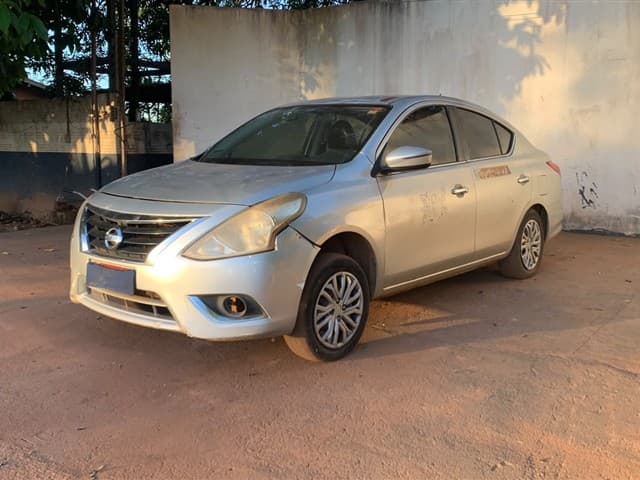 NISSAN - VERSA 16 SL — foto do lote