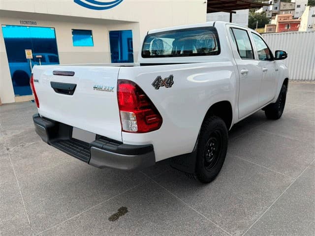 TOYOTA - HILUX CDLOWM4FD — foto do lote