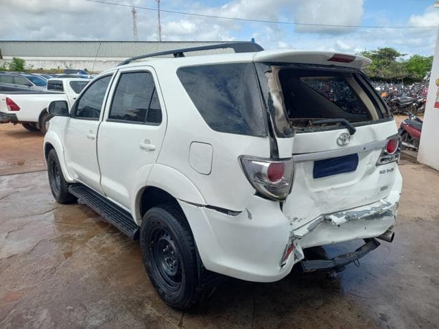TOYOTA - HILUXSW4 SRV4X4 — foto do lote