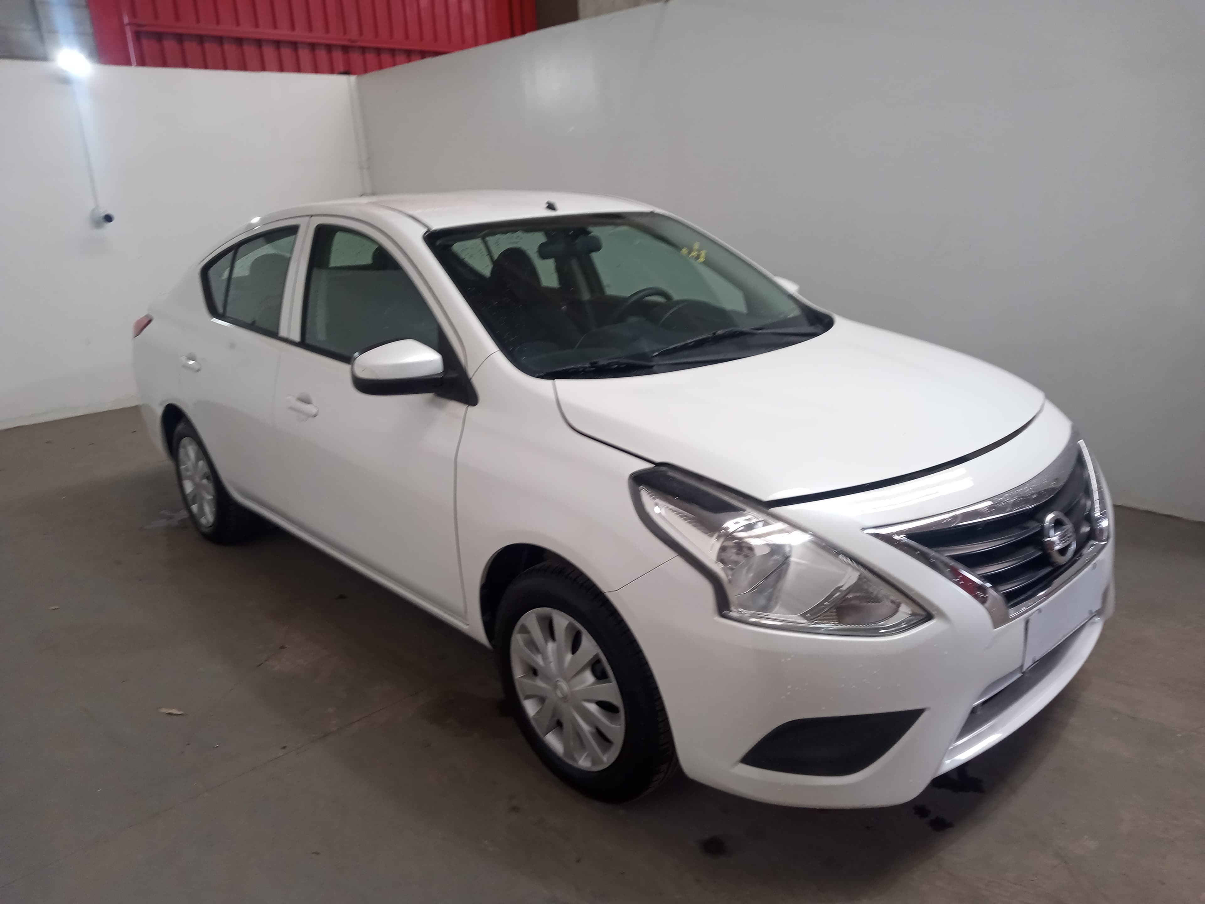 NISSAN - VERSA 10 — foto do lote