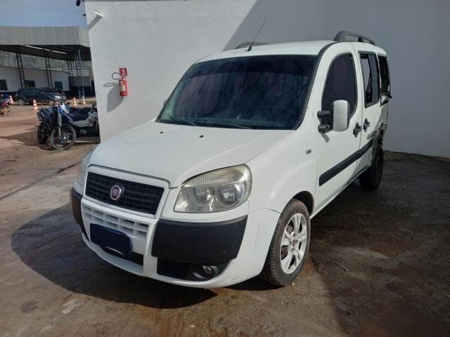 FIAT - DOBLO ESSENCE 1.8 — foto do lote