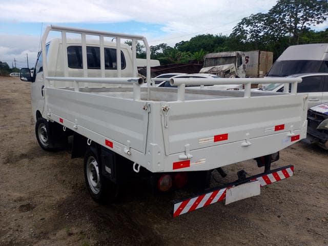 KIA - UK2500 HD SC — foto do lote