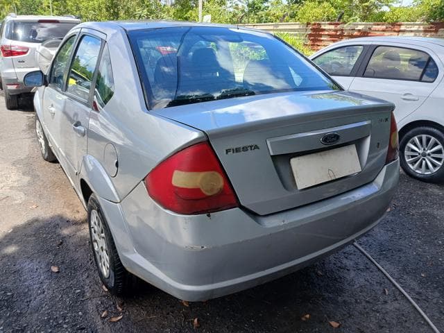 FORD - FIESTA SEDAN FLEX — foto do lote