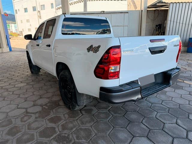 TOYOTA - HILUX CDLOWM4FD — foto do lote