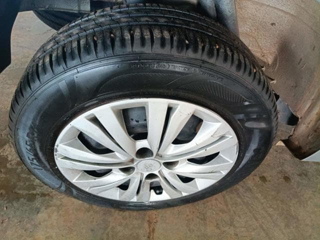 RENAULT - SANDERO EXP1016V — foto do lote
