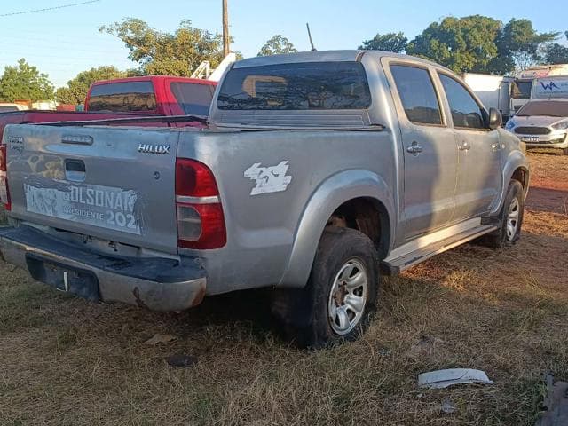 TOYOTA - HILUX CD4X4 STD — foto do lote