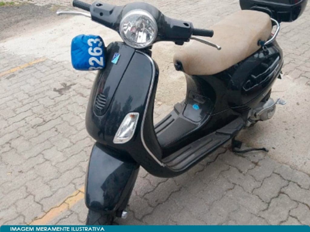 Motocicleta Piaggio Vespa LX 150 - 2016/2016 — foto do lote