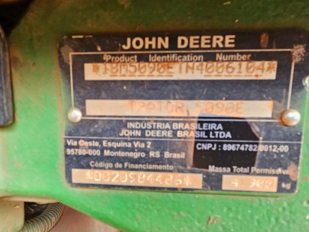 Trator John Deere 5090E com 90 CV e TDP - 2022 — foto do lote