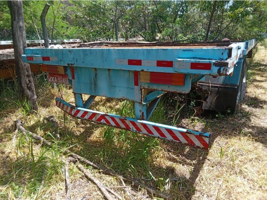 LOTE 49: VEÍCULO SEMIREBOQUE DE CARGA SECA "TANKAR", PLACA BXA-9245, ANO 1978, EM ESTADO DE SUCATA Processo: 1127919-19.2018.