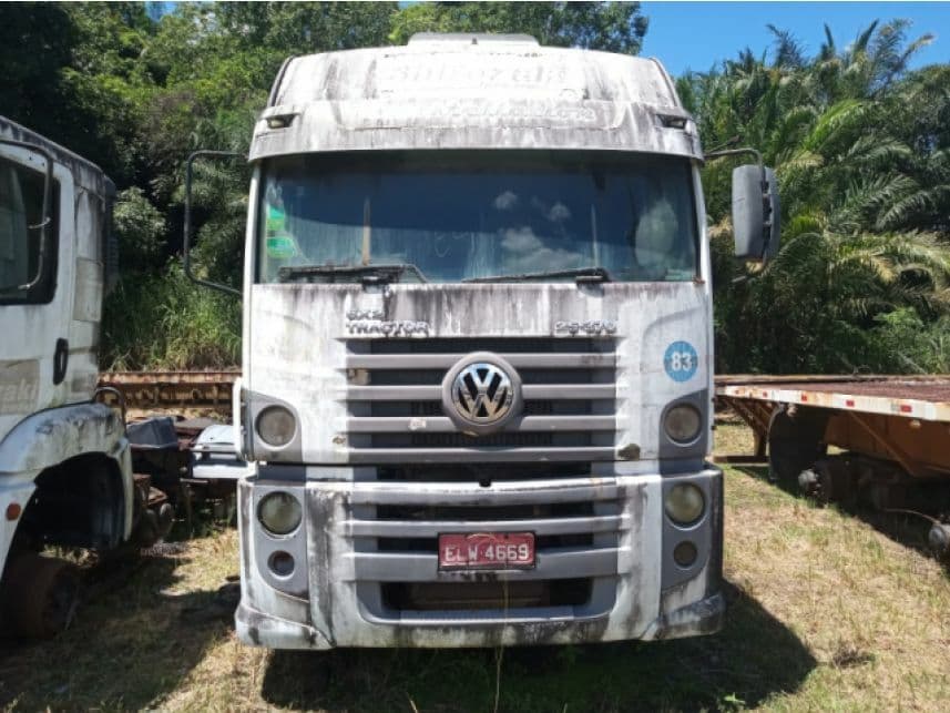 LOTE 02: VEÍCULO VOLKSWAGEN 25-370 E CONSTEL. 6X2 TRACTOR 2P (DIES.), PLACA ELW-4669, ANO/MODELO 2011. Processo: 1127919-19.2