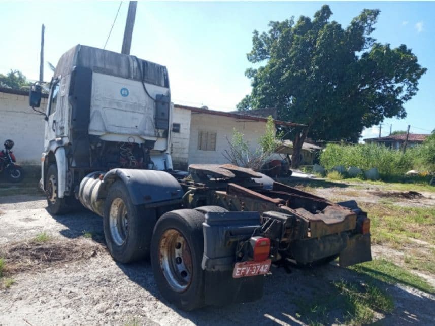 LOTE 01: 1 VEÍCULO VOLKSWAGEN 25-370 E CONSTEL. 6X2 TRACTOR 2P (DIES.), PLACA EFV-3742, ANO/MODELO 2010. Processo: 1127919-19