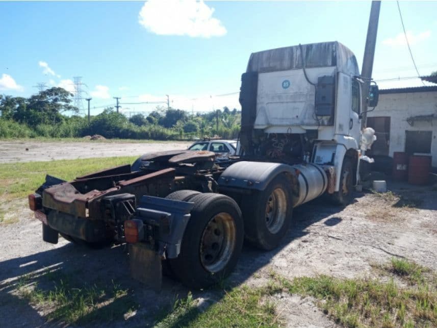 LOTE 01: 1 VEÍCULO VOLKSWAGEN 25-370 E CONSTEL. 6X2 TRACTOR 2P (DIES.), PLACA EFV-3742, ANO/MODELO 2010. Processo: 1127919-19