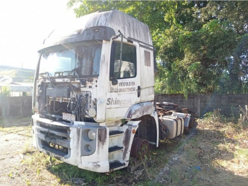 LOTE 05: VEÍCULO VOLKSWAGEN 25-420 CONSTELLATION 6X2 2P (DIESEL) (E5), PLACA FSA-3110, ANO/MODELO 2014. Processo: 1127919-19.