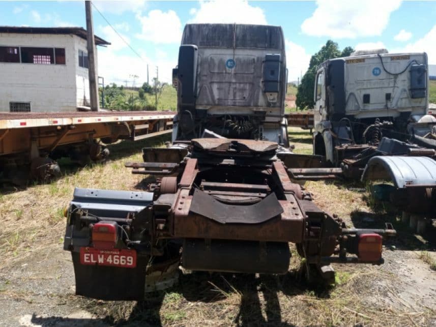 LOTE 02: VEÍCULO VOLKSWAGEN 25-370 E CONSTEL. 6X2 TRACTOR 2P (DIES.), PLACA ELW-4669, ANO/MODELO 2011. Processo: 1127919-19.2