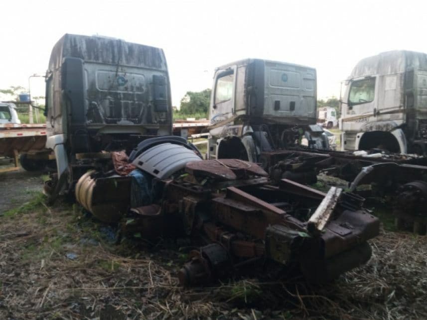 LOTE 04: VEÍCULO VOLKSWAGEN 25-370 E CONSTEL. 6X2 TRACTOR 2P (DIES.), PLACA ELQ-7749, ANO/MODELO 2010/2011. Processo: 1127919