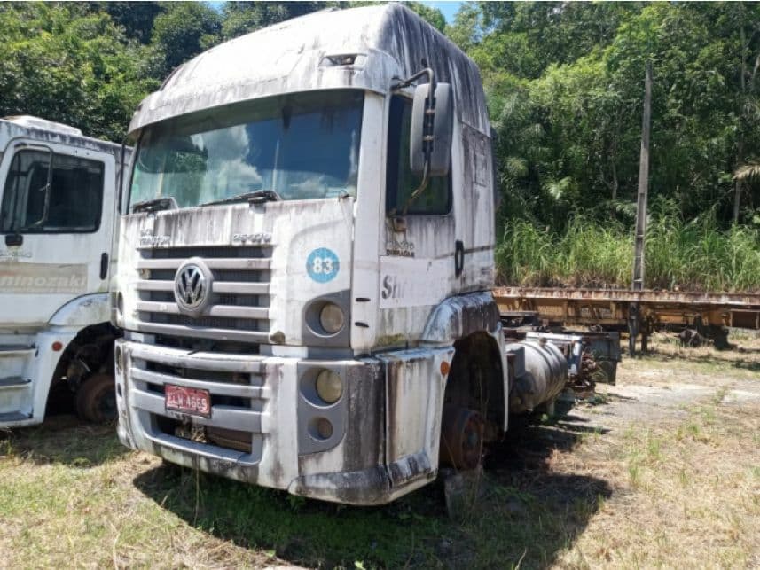 LOTE 02: VEÍCULO VOLKSWAGEN 25-370 E CONSTEL. 6X2 TRACTOR 2P (DIES.), PLACA ELW-4669, ANO/MODELO 2011. Processo: 1127919-19.2