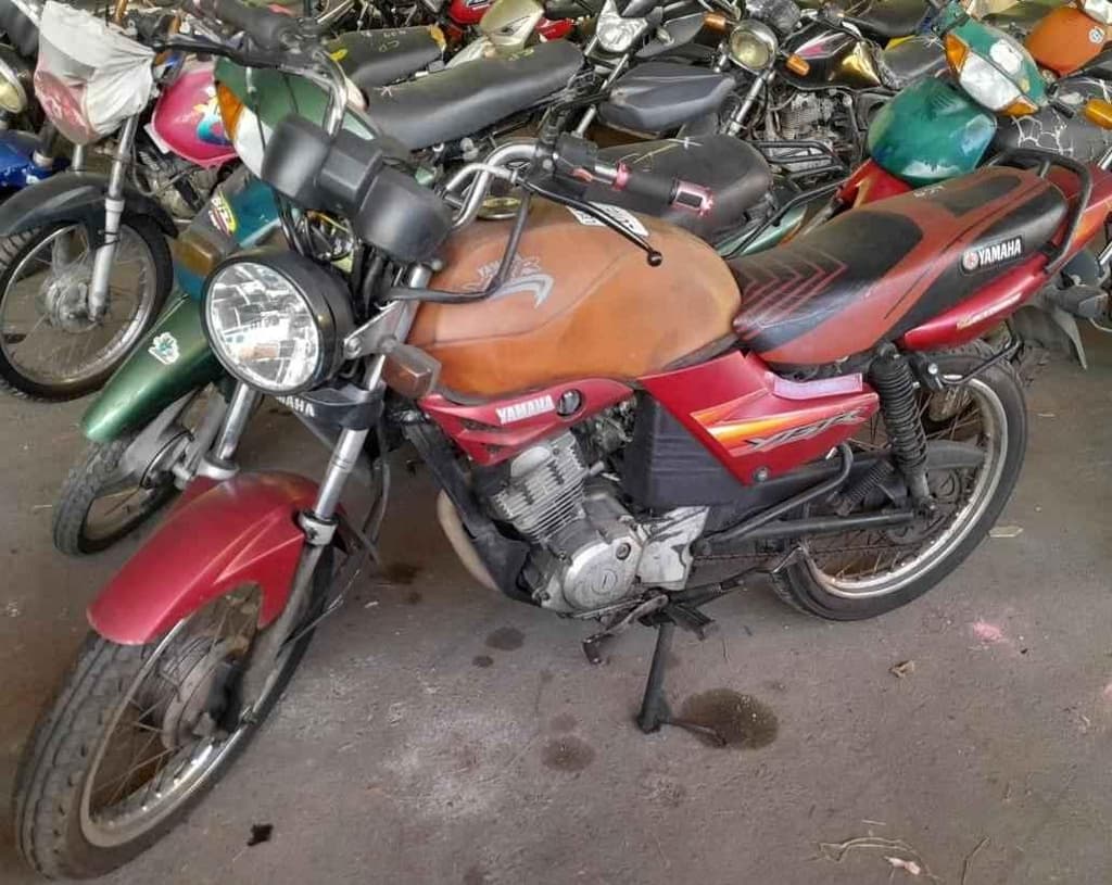 YAMAHA YBR 125 2005 2005 Sucata Motor Servível — foto do lote