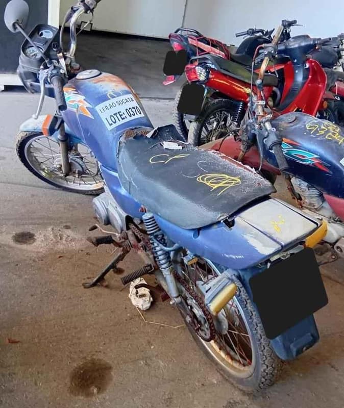 HONDA CG 125 1999 2000 Sucata Motor Servível — foto do lote