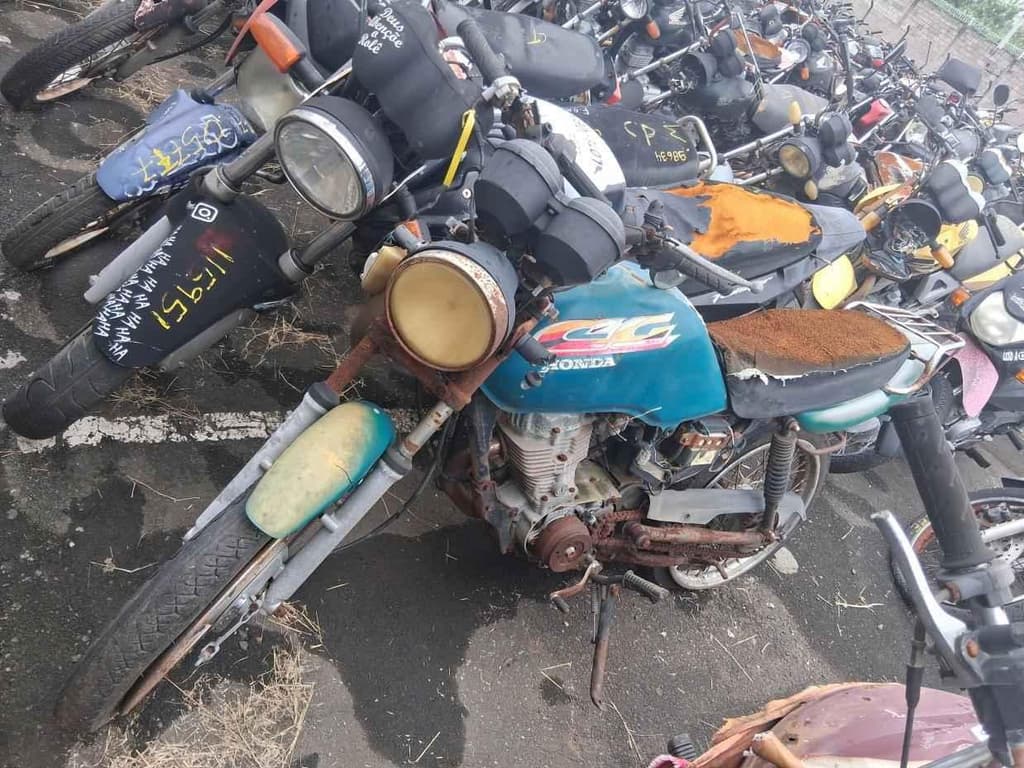 HONDA CG 125 1996 1997 Sucata Motor Servível — foto do lote