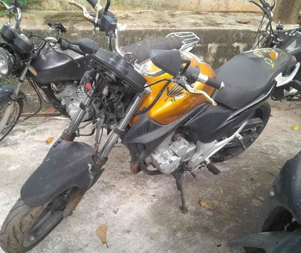 HONDA CB-300 2009 2010 Sucata Motor Servível — foto do lote