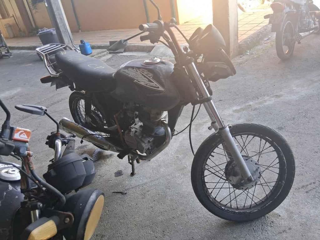 HONDA CG 125 2005 2005 Sucata Motor Servível — foto do lote