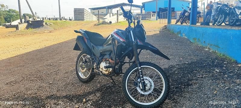 LOTE 04: Motocicleta HONDA/NXR 160 BROS CBS, ano e modelo 2025 — foto do lote