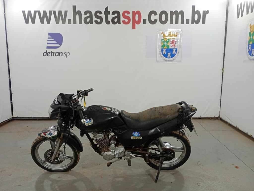 TRAXX JH125 35A 2011 2011 PRETA — foto do lote