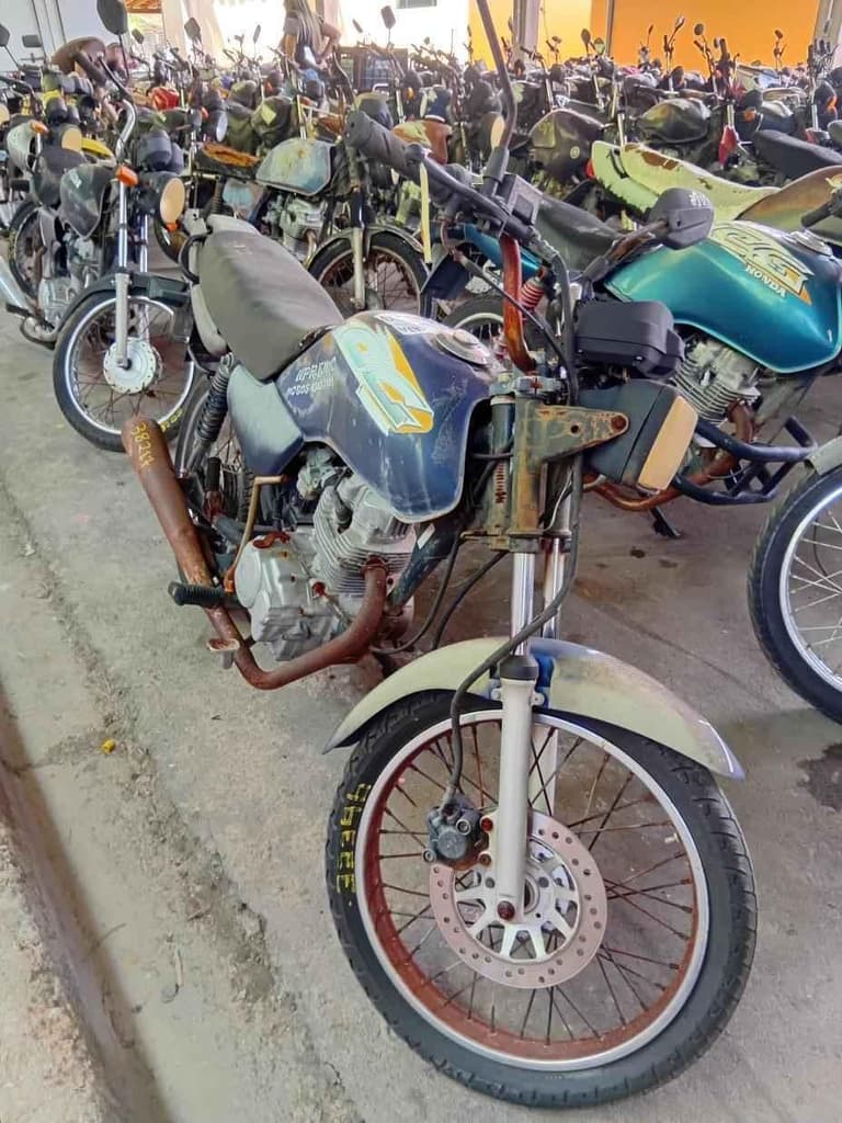HONDA CG 125 1999 2000 Sucata Motor Servível — foto do lote